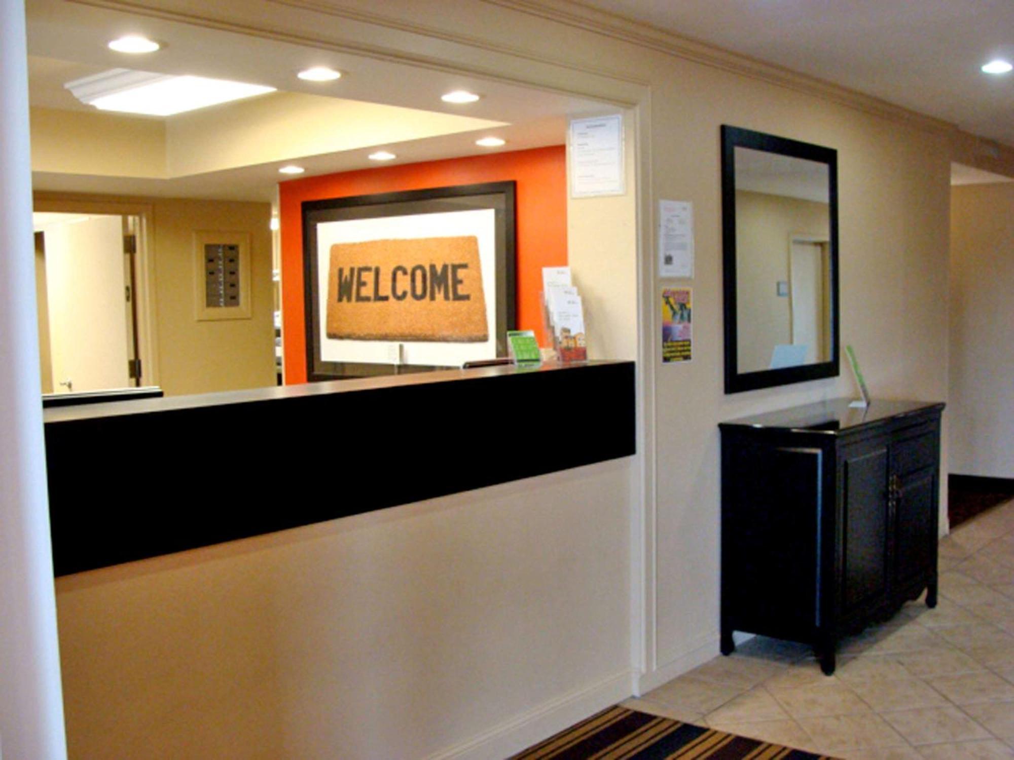 Extended Stay America Suites - Meadowlands - Іст-Ратерфорд Екстер'єр фото