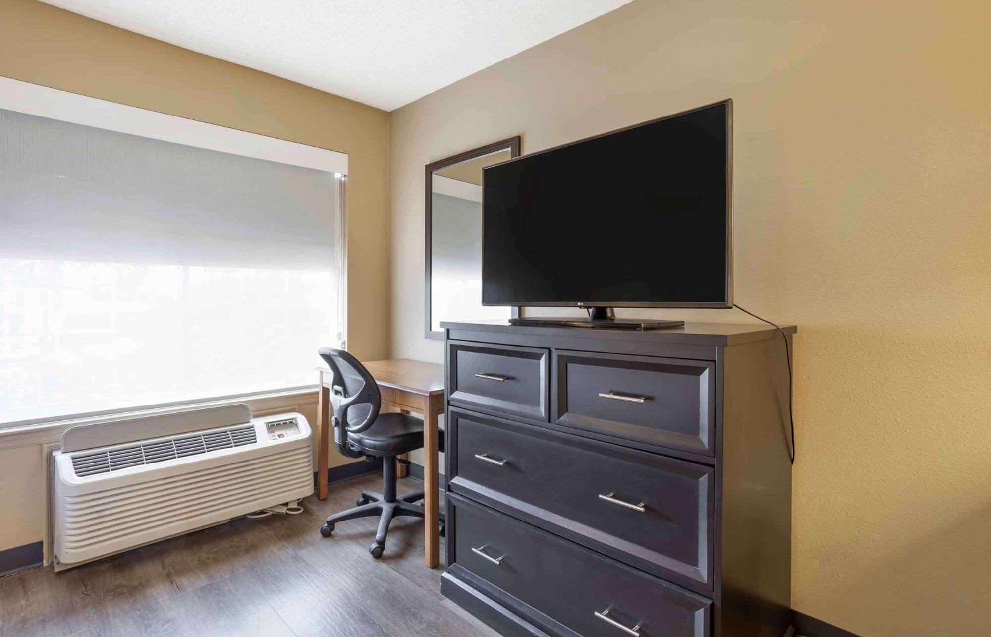 Extended Stay America Suites - Meadowlands - Іст-Ратерфорд Екстер'єр фото